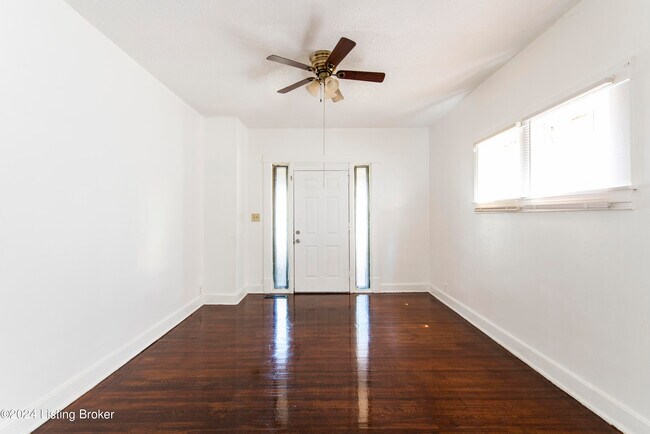 Foto del edificio - 4402 Parker Ave