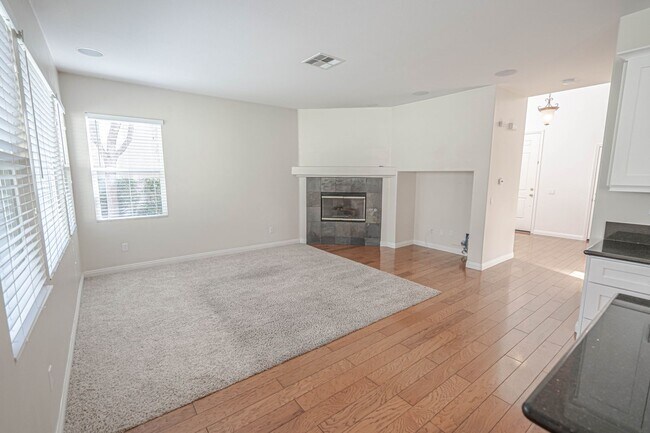 Foto del edificio - COMING SOON! 3 Bedroom Home for Rent in Sa...