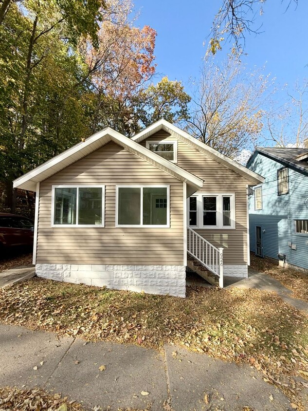 Primary Photo - Four Bedroom Home in Kalamazoo