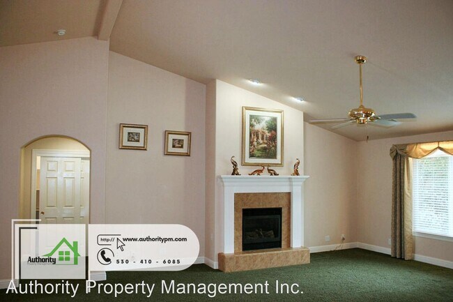 Foto del edificio - 4 br, 2 bath House - 6501 Capitola Pl.