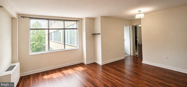 Foto del edificio - 6621 E Wakefield Dr