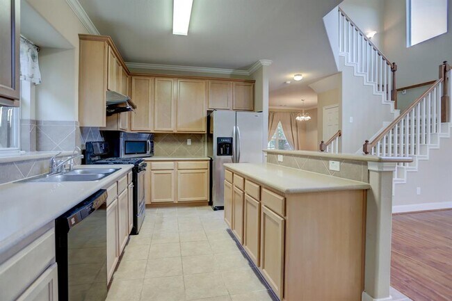 Building Photo - 7003 Rancho Mission Dr