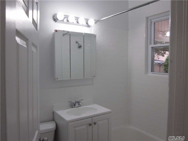 Foto del edificio - 39 Carley Ave