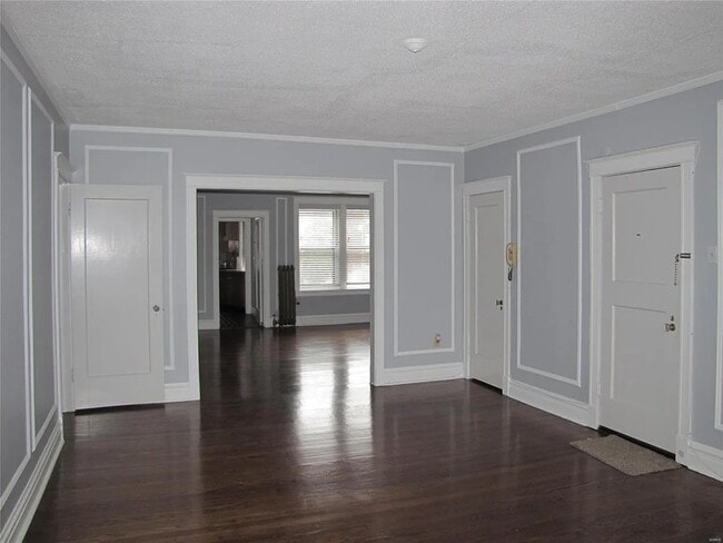 Building Photo - 6226 Northwood Ave