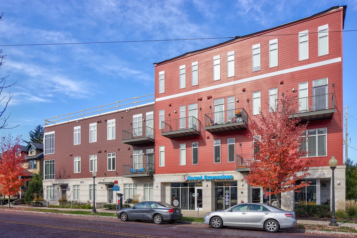 Eastown Flats Apartments in Grand Rapids, MI