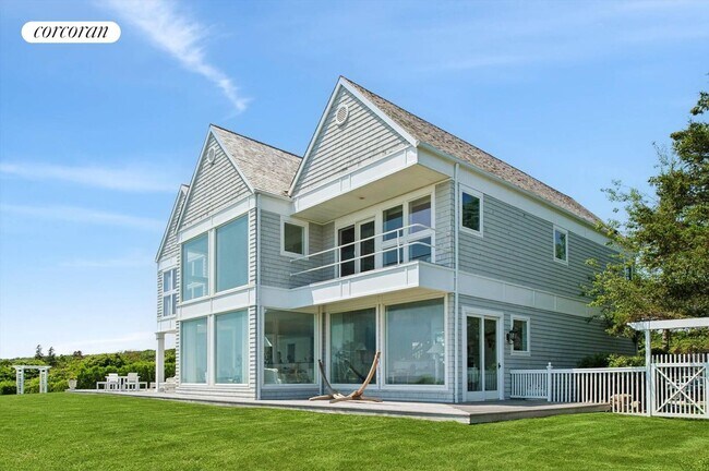 Foto del edificio - 390 Old Montauk Hwy
