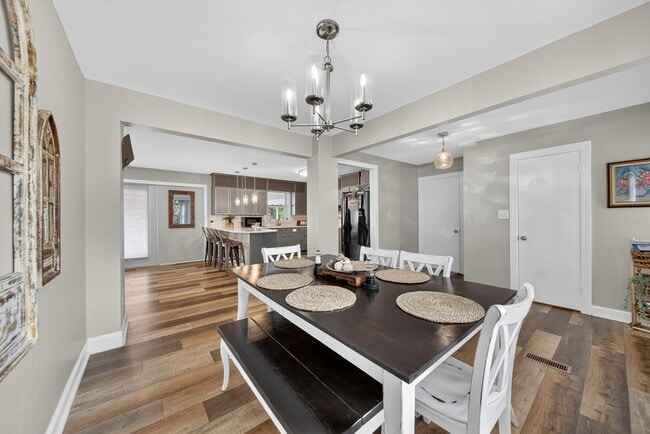 Foto del edificio - 147 Sunset Dr