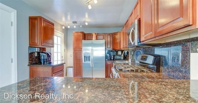 Building Photo - 4 br, 2 bath House - 895 Brentwood Drive
