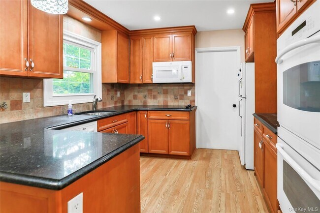 Foto del edificio - 40 Seabrook Ln