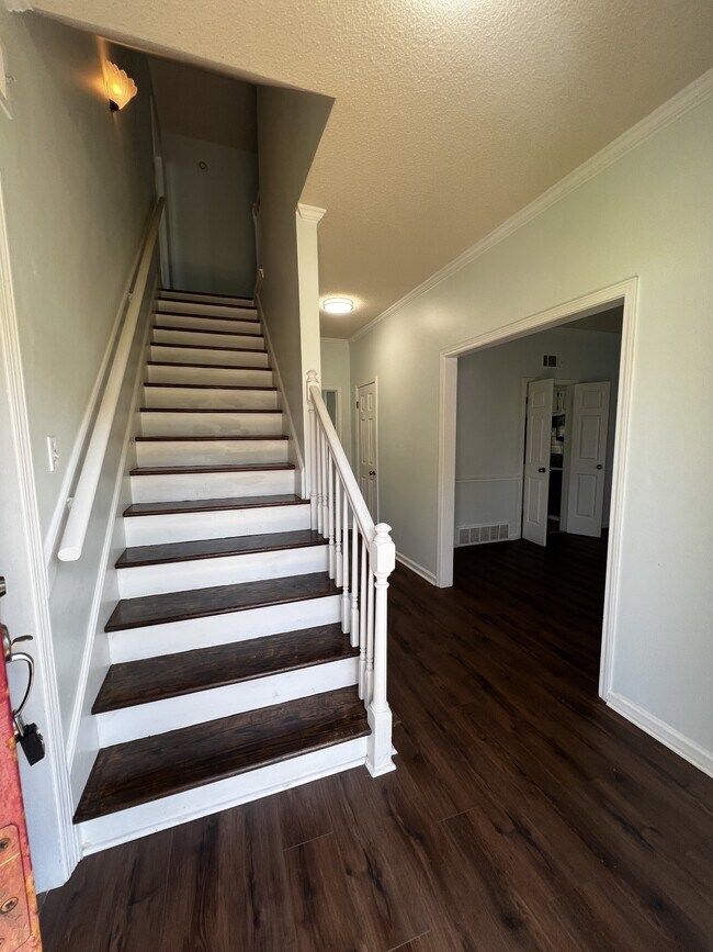 Foto del edificio - 8282 Linkwood Ln