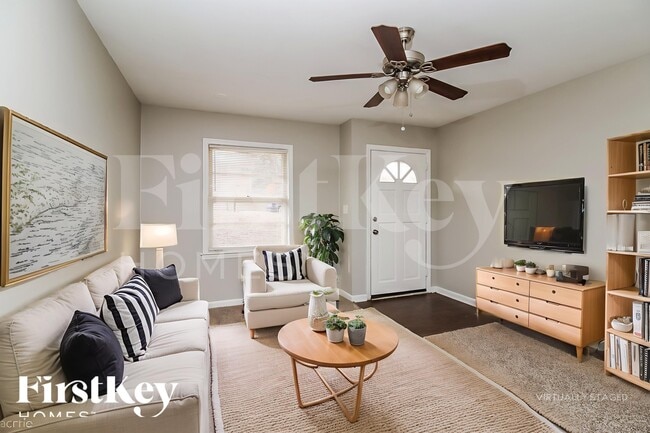 Building Photo - 2672 Lilac Dr