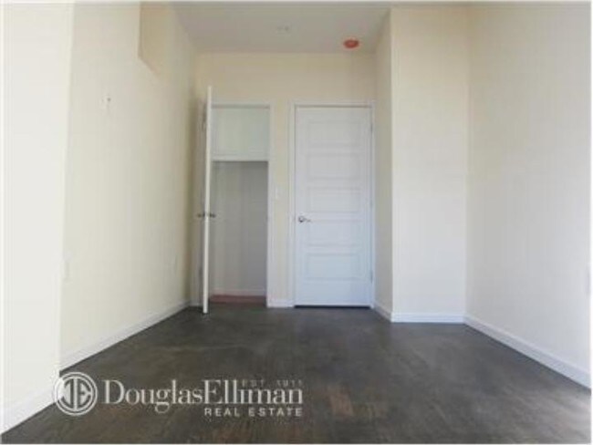 Building Photo - 36 E 63rd St