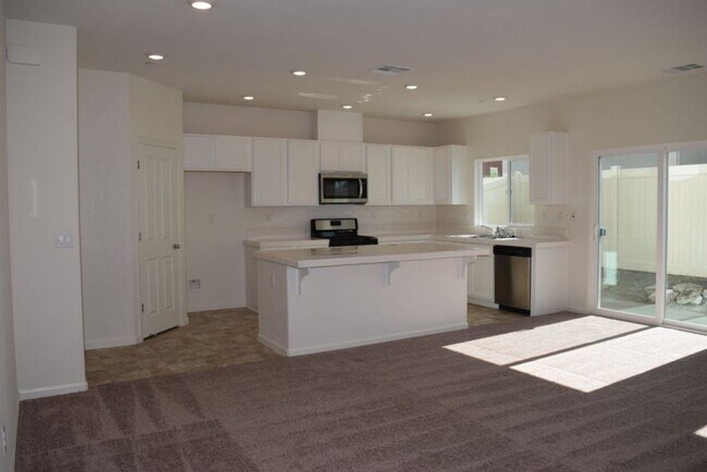 Foto del edificio - 3725 Roseparke Way