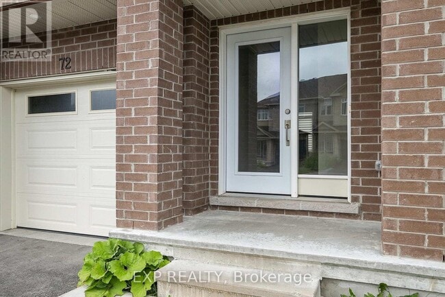 Photo du bâtiment - 72 Eastwood Dr