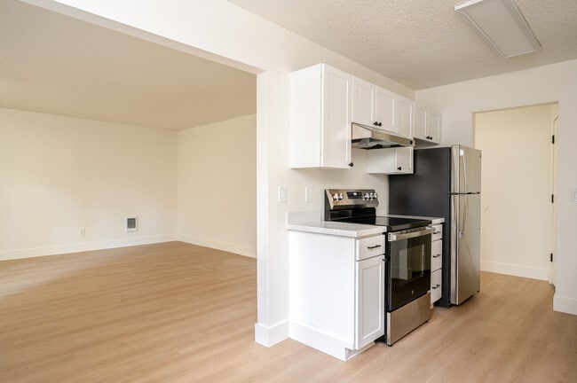 Building Photo - SAGEWOOD ESTATES