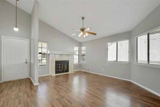 Foto del edificio - 11617 Pearwood Pl