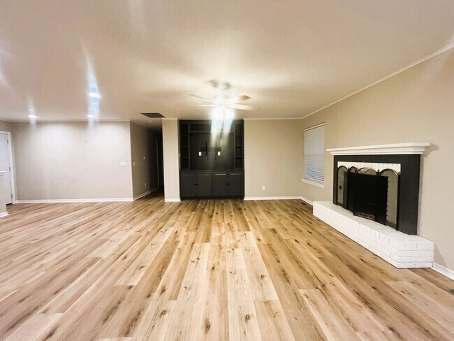 Photo - 3108 NW 62nd St Apartment