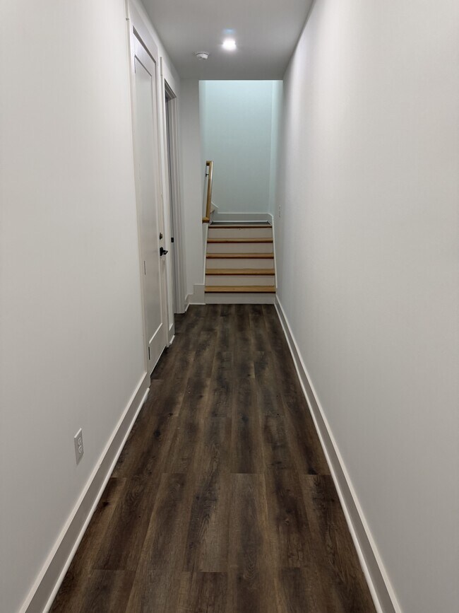Foto del edificio - 105 Hart Ln