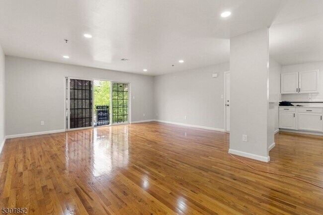 Foto del edificio - 140 Mt Pleasant Ave