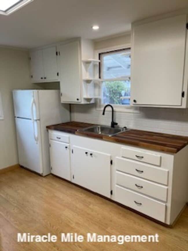 Foto del edificio - 658 Olive Ave