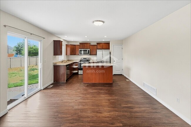 Foto del edificio - 2496 Sierra Springs Dr