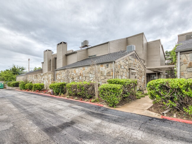 Photo - 6000 N Pennsylvania Ave (Oklahoma City, OK) Townhome