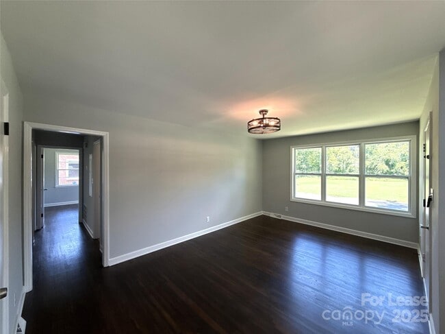 Foto del edificio - 5320 Dolphin Ln