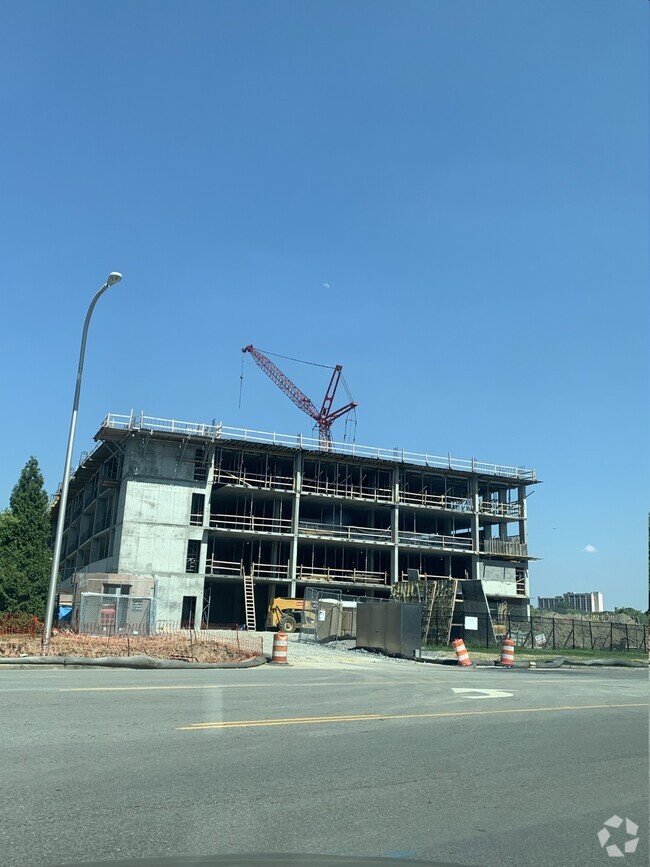 Building Photo - Samara