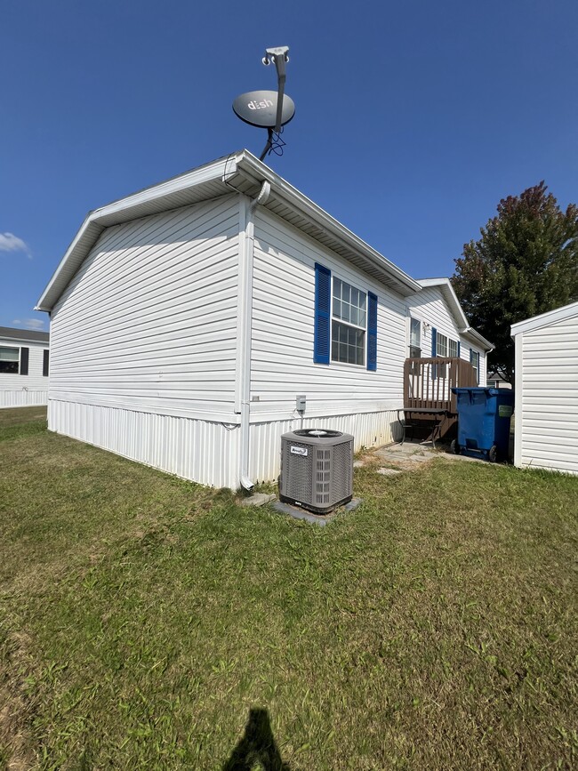 Building Photo - 291 Medina River Ct