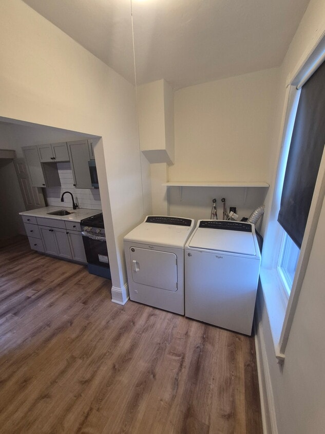 Photo - 323 N Edgewood St-