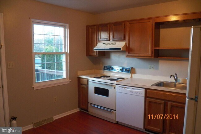 Foto del edificio - 909 Old Silver Springs Rd