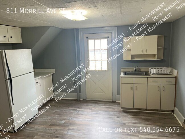Foto del edificio - 2 Bed 1 Bath Carriage House