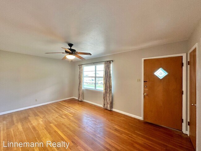 Foto del edificio - 4 br, 2 bath House - 2310 Poage Avenue