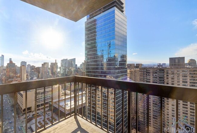 Building Photo - 1 bedroom in New York NY 10023