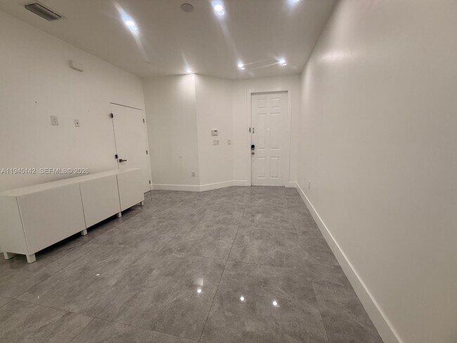 Building Photo - 11271 NW 84th St