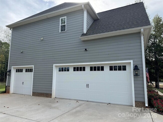 Building Photo - 3011 Waxhaw Crossing Dr