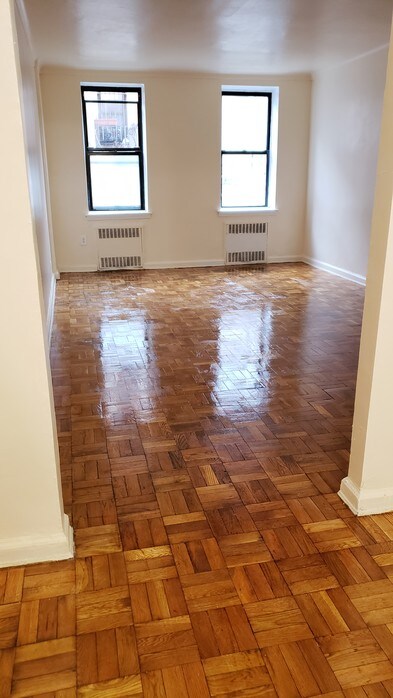 Foto principal - 359 Ovington Ave