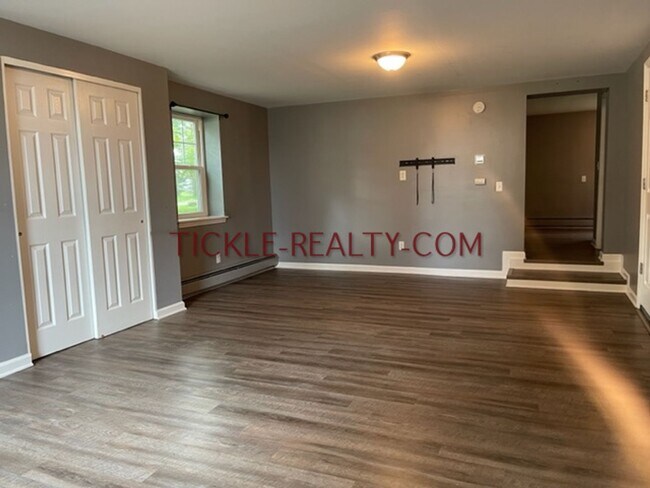 Foto del edificio - 429-431 Taylor Road