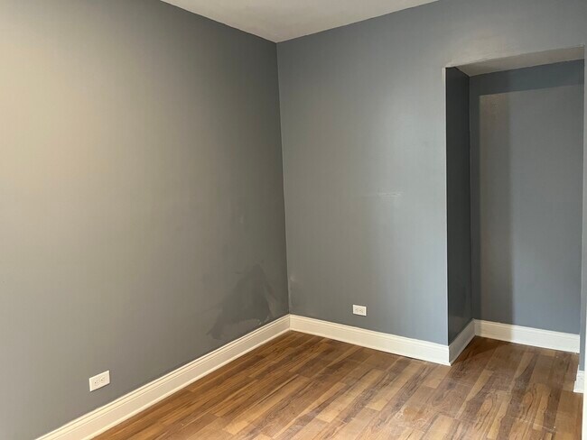 Foto del edificio - 648 W 60th St