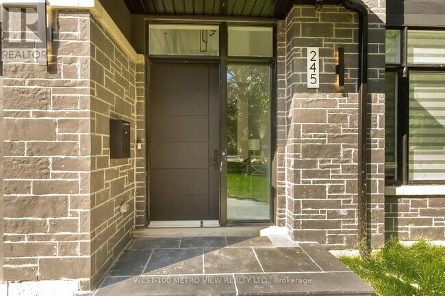 Photo du bâtiment - 245 Bronte Rd