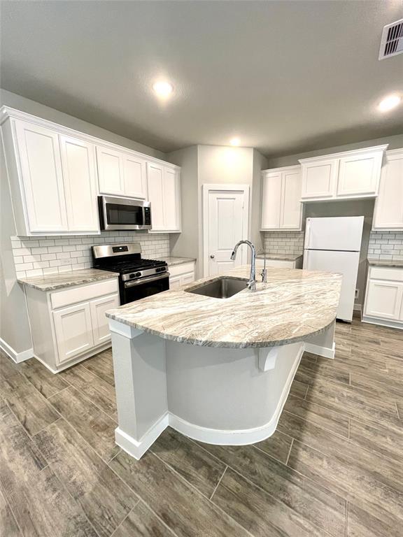 Foto del edificio - 5026 Mint Orchard Dr
