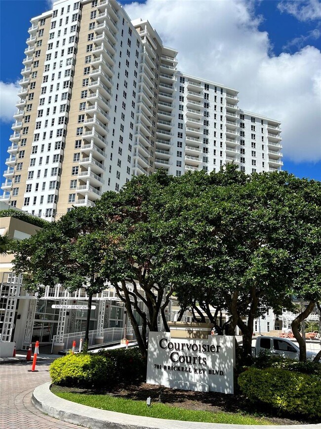 Foto del edificio - 701 Brickell Key Blvd