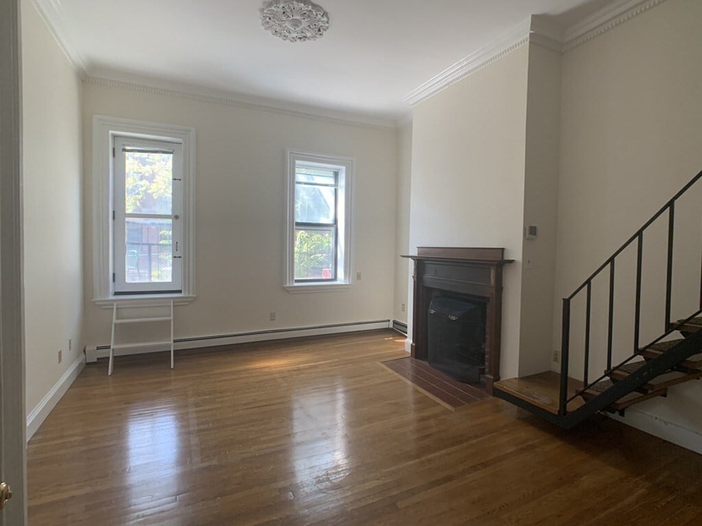 Primary Photo - 317 Beacon St