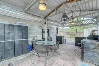 Building Photo - 22XX SW 42nd Way