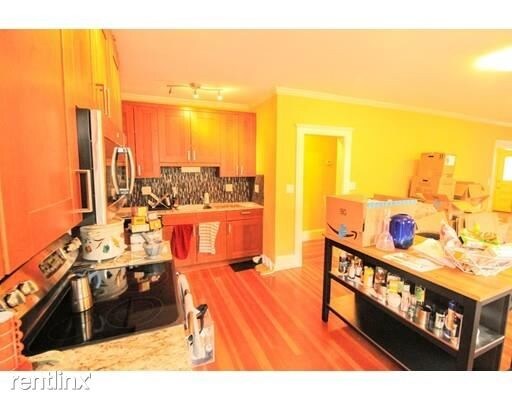 Primary Photo - 134 Summer St