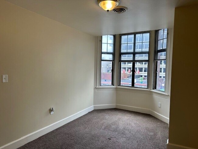 Foto del edificio - 213 N 2nd St
