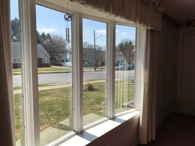 Building Photo - 2030 Eastman Ave