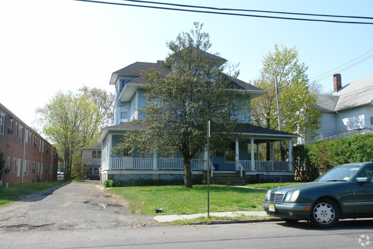 Primary Photo - 154 Morris Ave