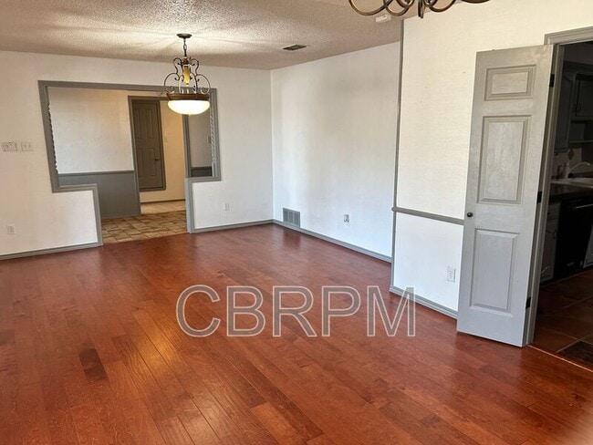 Building Photo - 4402 88th Pl