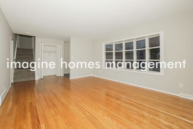 Foto del edificio - Large 4 Bedroom Single Family Home in Solo...
